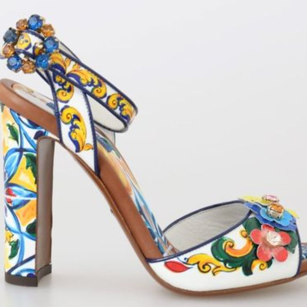 ISO (do not buy) LOOKING FOR Dolce & Gabbana Heels - Picture 2 of 4